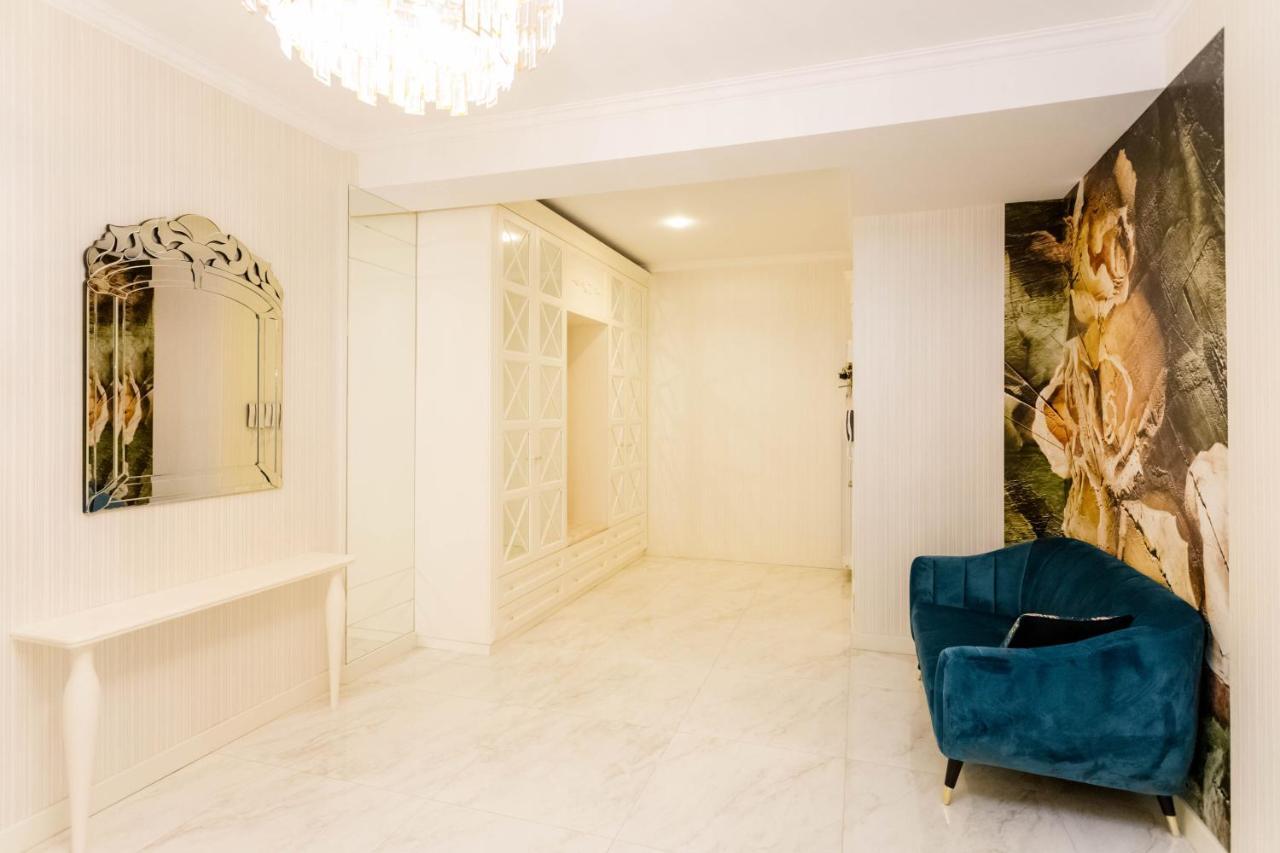 The Grand Apartment Tbilisi Exterior photo